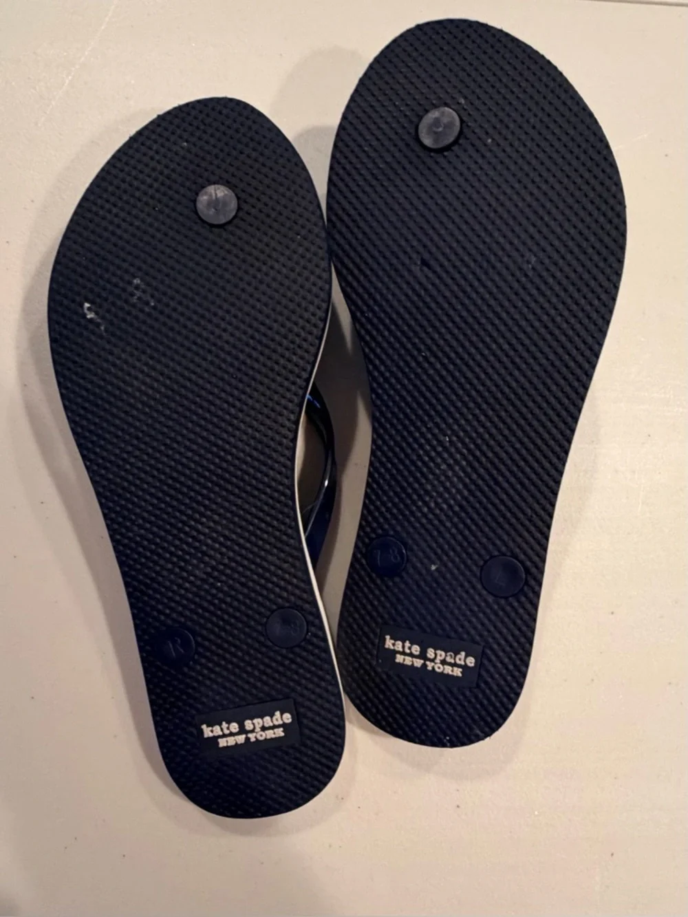 Kate Spade New York | ladies  Fiji flip-flop sandals. Size: 7B